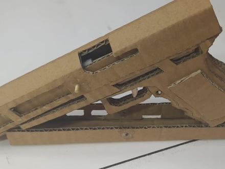 闲着没事,在家用纸箱给大家做个洛洛克吧,看到成品还不错吧! #手工diy #模型制作 #手工制作 #纸模 #手作 #纸盒改造 #创意