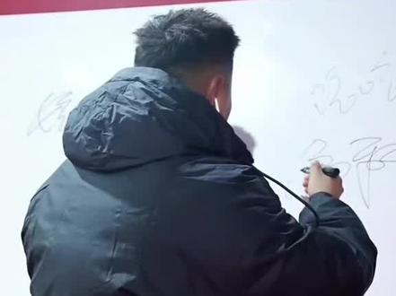 田家军的凝聚力强的很
河南田婶,抖音不倒支持到老@河南田婶 @田婶(生活号) @田婶优选 @(河南)亚萍😨 @丑帝·大舞台