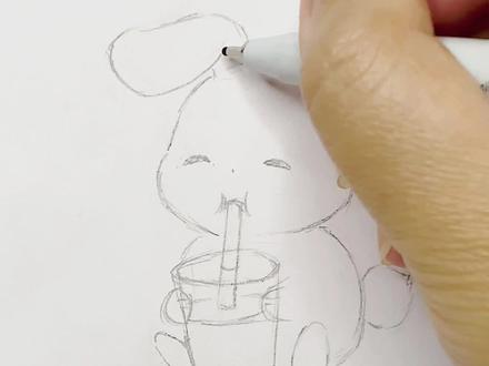 画一只喝奶茶的小兔子#喝奶茶#小兔子 #幼儿绘画启蒙 #美育 #每日一画 #画画 #简笔画 #儿童创意画 #和宝宝一起画画 #亲子@DOU+小助手