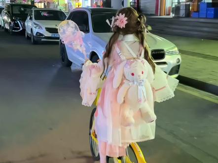 老婆们教程来啦 我快不快 #后续#发型教程#lolita #桃与月