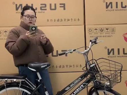轻松买菜上学,老人小孩都爱的轻便双碟刹自行车! 这款轻便车真的太好骑了!上坡下坡都轻松,还装有前后刹车片!#好物推荐🔥 #骑行 #自行车 #通勤自行车 #通勤