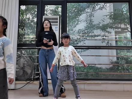 一年级小公主零基础学爵士舞第七节课耶,超级棒👍🏻#长沙 #少儿爵士基础 #成人零基础学跳舞 #零基础学爵士#宝妈