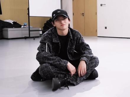 用一首《淡季动物园》打开橹穆的新音纪录片 歌词在他俩身上具像化了 #橹穆 #王橹杰穆祉丞 #新音纪录片 #271199 #杰丞