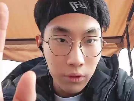 距离高考103天,小伙子儿给学弟学妹们送来了祝福,祝福孩子们~~#清华哥 #百日誓师 #高考加油