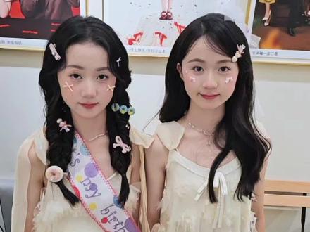 这次角度没错了吧! #生日快乐 #布丁糖糖 #双胞胎