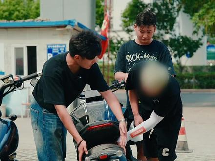 奔达燎700和建设金刚狼800