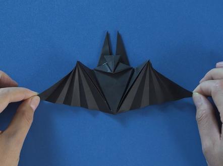 真蝙蝠纸飞机,你猜能不能飞?#纸飞机#折纸#手工