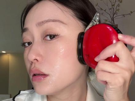 在家也能体验院线级护理,这个美容仪一定要去试一试 #极萌大熨斗