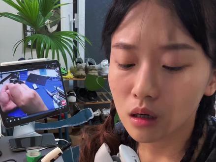 聽說配這首音樂 什麼都變好吃
幫自己的 MX Master 3S 換微動開關 挑戰成功🥳
特別挑了一個手感跟本來一樣的
這次選用的是 Kailh 靜音黃點微動開關 (2000萬次壽命)
我壞的是左鍵 拖曳東西的時候很容易會跑掉、或是按壓有時會沒反應
想說兩邊一起換手感比較一致🤓
—
💥來個ins獨家粉絲福利💥
我這邊有一組備料來送出!Anyehere 2S / 3S、MX Master 2S / 3S 都適用
👉🏻追蹤我ins+留言你的Logitech 滑鼠型號
我會在 8/15 抽出一位粉絲幫你換好 (台澎金馬來回運費我出)
#罗技鼠标 #mxmaster3s #微动更换 #焊锡 #DIY