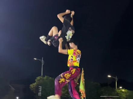 不试一试怎么知道自己行不行#高桩舞狮 #日常训练 #醒狮文化