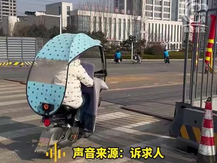 道路围挡数月未拆,影响通行 “开车骑车都不得劲,更不安全”首发融媒督办后,围挡已拆除 #临沂首发 #临沂首发情系万家 #道路围挡 #道路安全