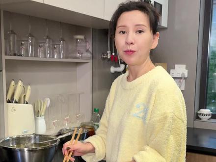 小伙伴们要的麻辣烫教程来啦~#日常vlog#东北人#美食