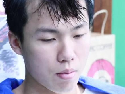 @赖益烨_ 给你设计一个阳刚一点的发型#西安美式理发店 #钢夹烫