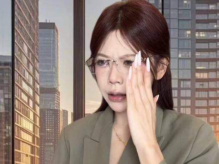 为什么晚上总是有星星~为什么你的眼里总是亮晶晶~#merrydolly #美瞳 #半年抛