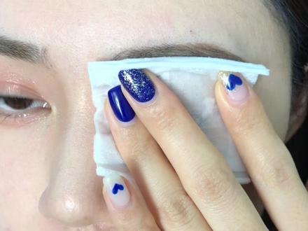 眼部敏感的姐妹吃下我这颗安利#眼妆 选对假睫毛胶水~