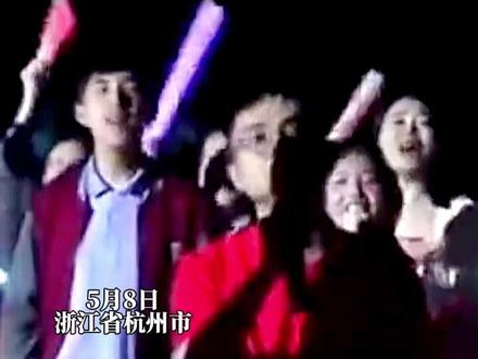 高考倒计时30天,师生超燃“喊楼”加油助威!