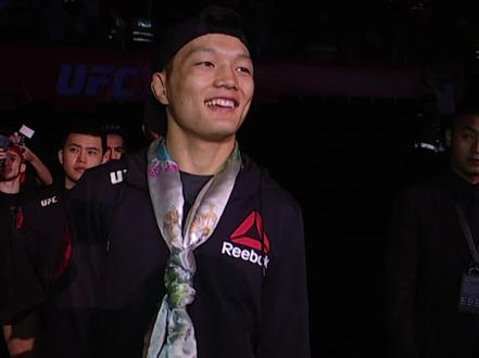 明日之星@UFC苏木达尔基 !#ufc
