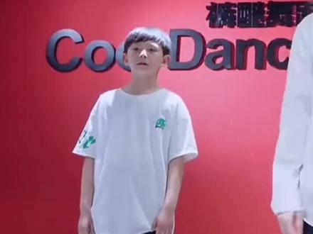 好想一直那么呆萌的生活下去#陈浚铭