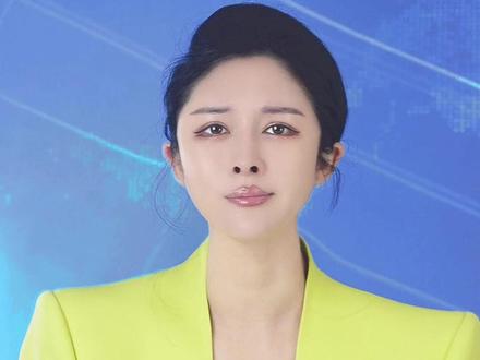 男子一脚踹翻送餐机器人,太没素质了! #男子踹倒送餐机器人被追责 #文明不是口号 #欺负弱者是懦弱 #小月说 #抖音热评