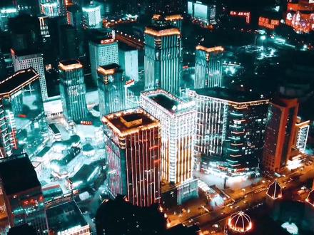 这里是中国青海西宁, 是一个快速发展中的四线城市!你喜欢吗?大美青海欢迎您#城市的夜晚 #航拍青海 #西宁