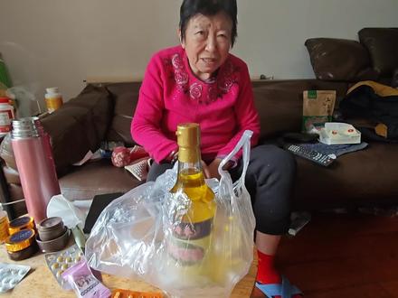 老妈手里这瓶紫苏子油有啥讲究?#紫苏籽油 #老妈#亚麻酸 #冷榨紫苏籽油