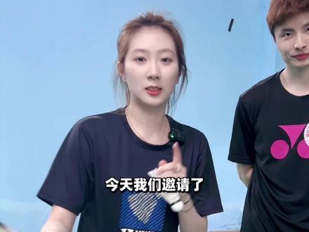 跟着国羽男单石宇奇学双脚起跳杀球!#羽毛球 #石宇奇 #王小羽