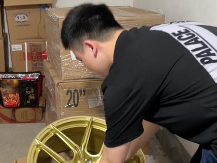 快帮我拿个主意!是蓝金好 还是黑金呢