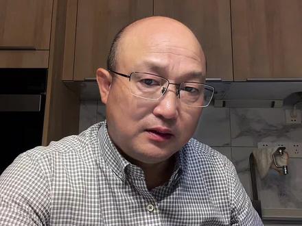 如果你仔细观察的话,就有形形色色的人 如果仔细观察的话,你的身边有许多形形色色的人,他们身上的典型材料,彰显了他们自我的个性, 那些言行举止,写下来,一定会给读者留下深刻的印象#五年级学生作文#小学生作文有画面了 #身边的小故事#写作素材
