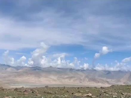 首先要去登四姑娘或者哈巴雪山,拿到五千米登山证,克服高反,对抗寒冷与低氧,充足的体能、耐力与毅力,去征服更高的山峰!
为什么去#攀登雪山 ?