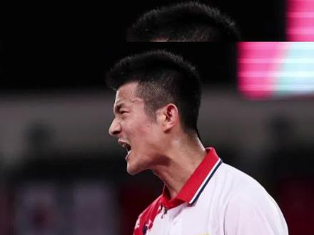 #羽毛球 谌龙是一个极度热爱羽毛球,对自己有清晰定位的人!我相信他归队训练,2023国羽会更加出彩#谌龙#奥运会 #精神 @杨晨大神直播号