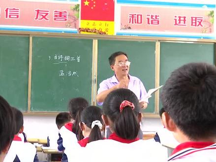 安庆市怀宁县江镇镇,即将退休的老教师刘根林,他有着一套独特的班级管理经验,用爱心关心他们的成长,用行动帮他们度过实际困难,把不少原本叛逆的留守学生引上了光明大道。