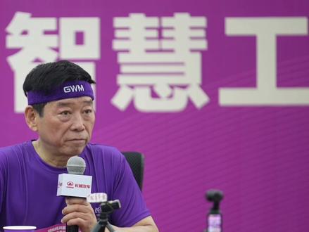 看不懂现在的长城?老魏直面记者的质疑 #母亲节跑一场爱的马拉松 #长城汽车以奔跑致敬母爱 #魏建军谈造车是场马拉松