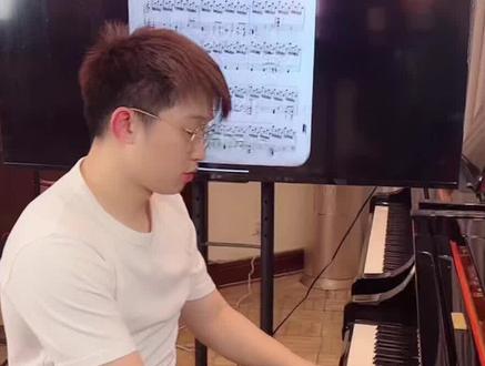 鲍老师 视谱教学 网红练习曲《西贝柳斯练习曲Op.76 No.2》片段
#完整示范讲解请看鲍老师百首名曲线上课
#鲍释贤#钢琴教学#钢琴@鲍释贤 钢琴教育