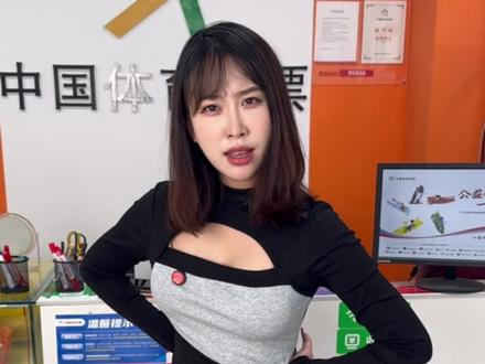 还敢验我的牌 #老板娘日常 #00后女大创业 #验牌 #反转 #搞笑