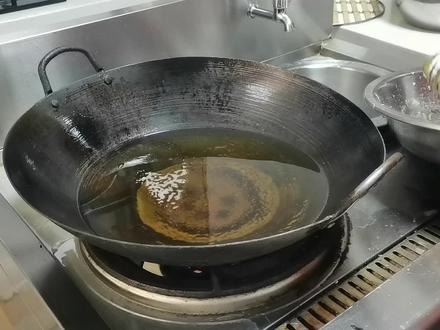 厨师学校毕业小伙,被大厨瞧不起,不料他一道菜老板看了开1万 #烹饪 #大厨教你学做菜