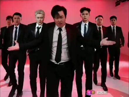 网红直播模仿张颂文在线人数超2万 “风浪越大,流量越贵!”,“小颂文”团播模仿高启强,同款西装+经典台词,单场在线峰值破 10 万。#网红直播模仿张颂文在线人数超2万 ( 新闻来源:潇湘晨报 | 编辑:陈凯 | 初审:安永禹 | 复审:范思瑶 | 终审:刘鹏 | 校对:刘川赫 )