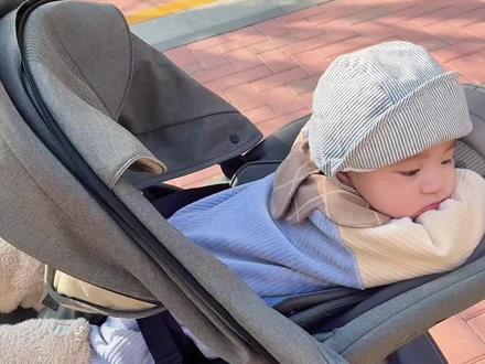 谢谢200多个姐妹的信任!这辆车的真实反馈加使用小技巧来了。别只会让娃躺着了,每天这样趴20分钟,好处真的太多了。#远视储备 #趴 #大运动练习 #婴儿车 #母婴好物 @DOU+小助手