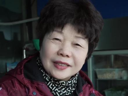 跟着华姐量化学做溧阳特色水焖蛋!
从选草鸡蛋到水油配比,步步详解,轻松复刻松软香浓的家常味道。快来一起动手吧~
#水焖蛋 #家常菜 #烹饪教程 #溧阳特色菜 #如海农庄@抖音小助手 @DOU+小助手