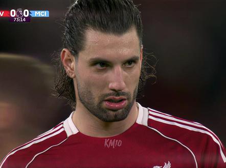 “实力颜值并存这一块” #索博斯洛伊 #电梯球 #利物浦