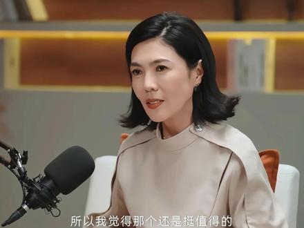 苏芒在鲁豫采访中,提到自己曾经走过的职场路。 她说:“自我之后,我们公司再也没有,因为一个女性生了小孩以后被调岗,再也没有过。”
#鲁豫 #苏芒 #女魔头 #采访 #女性职场