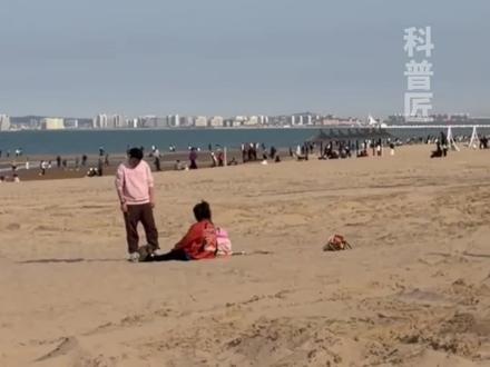 #秦皇岛阿那亚惊现海市蜃楼 简单概括:这不是幻觉,是光在热空气里 “拐弯” 造出的虚像。#海市蜃楼