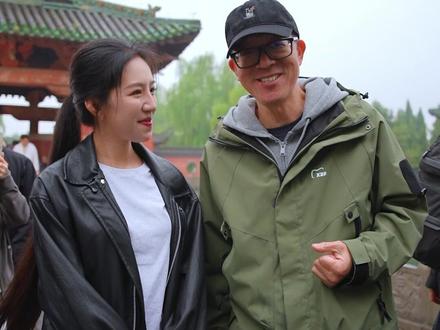 有幸与俞敏洪老师一起推介家乡河南,感谢俞老师对我们所有粉丝朋友的鼓励与祝福🙏!以前在书上看到人物,如今出现在眼前,鲜衣怒马少年时 ,不负韶华行且知!#乡村振兴 #新农人计划2026