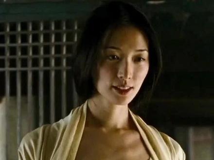 “胭脂郡内藏虎狼,天下第二徐扶墙。”雪中人物志#裴南苇 #雪中悍刀行 #武侠 来自@口嗨武林