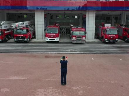 消防员的一天从交接班开始#消防员 #交接班 @贵州消防 @中国消防