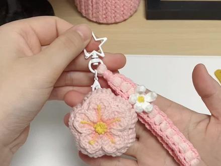 钩织教程|百搭又好看的挂绳
#挂绳钩织 #毛线钩织