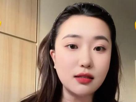 是的 收到很多地域黑的私信 我破防了 我本可以悄悄的把评论都删掉假装什么都没有发生
但我做不到明明看到了却什么都不做
我也无法做到我要因为这种人背锅而什么都不说!
我不是大网红 我的影响力也没有那么大
但是 万一就差我一个呢!#宁陵
也请大家不要因为这个臭鱼烂虾
而对宁陵戴上有色眼镜 #锄头
另外对给我发私信、评论说我t🐶的说点难听的
跟我有啥关系?不是我干的 私信骂我干啥呢?
你们知道一个县有多少的人吗
如果因为这样的一颗老鼠屎都能让你跑我评论区阴阳怪气的 那他是中国人和你还是同胞
请问你该如何看待自己呢?
把自己的怒气对待一群无辜的人
你能得到什么呢?
是那个t🐶会感到自责吗?
能惩罚到他吗?他都能t🐶了
他能有什么感受?