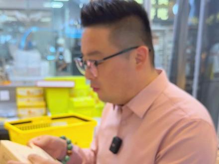一年卖出一亿个小贝蛋糕,这家糕点店是如何做到的?#鲍师傅 #烘焙 #糕点 #餐饮空间设计 #餐饮全案设计