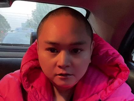 @顾淼淼的上海一家人 的女儿@小脚踝🍊 找前男友事件通报 怪不得不直播了 不差钱了 哈哈 这条评论开放后续仔仔调查清楚 还会更新视频和大家分享