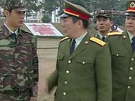 #狼烟 师长赌气批准十级技工复员,将军大怒,直接找师长算账#影视 #艾辰 #离