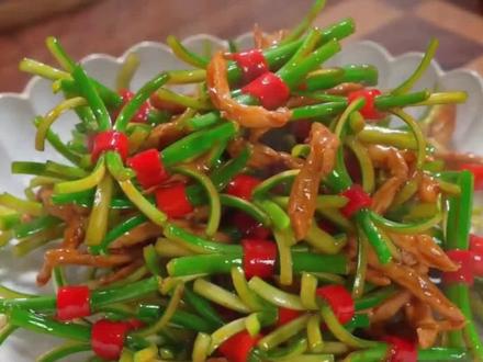 年夜饭的蒜苔这样做,新的一年寓意花开富贵,吉祥如意#大年三十餐桌上一定要有的菜#美食教程